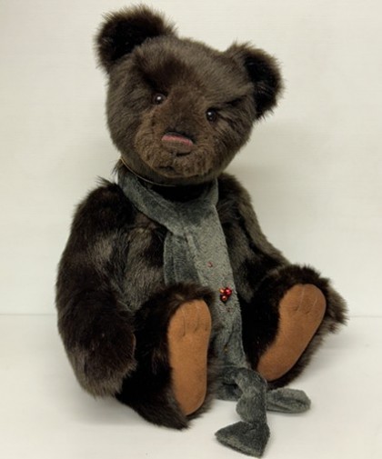 Pre-Loved - Charlie Bears - PRE-LOVED: CHARLIE BEARS HUGO 17.5"