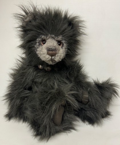 Pre-Loved - Charlie Bears - PRE-LOVED: CHARLIE BEARS LANCELOT 22"